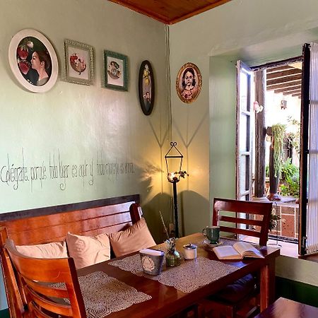 Hotel Del Carmen Tlalpujahua ภายนอก รูปภาพ